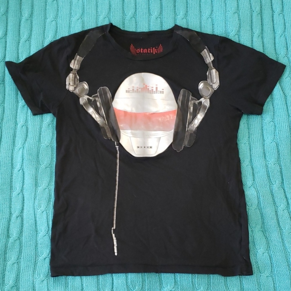 Statik Apparel Headphones Tee